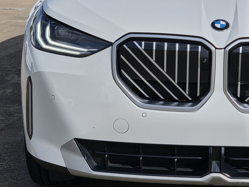 Used 2025 Alpine White BMW 30 xDrive image 5