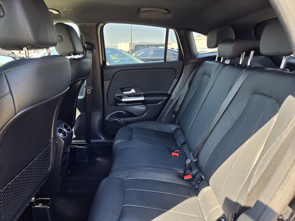 Used 2025 Black Mercedes-Benz GLA 250 image 28