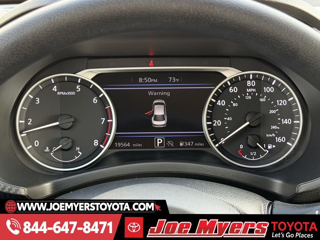 Used 2025 Rosewood Metallic Nissan SV image 15