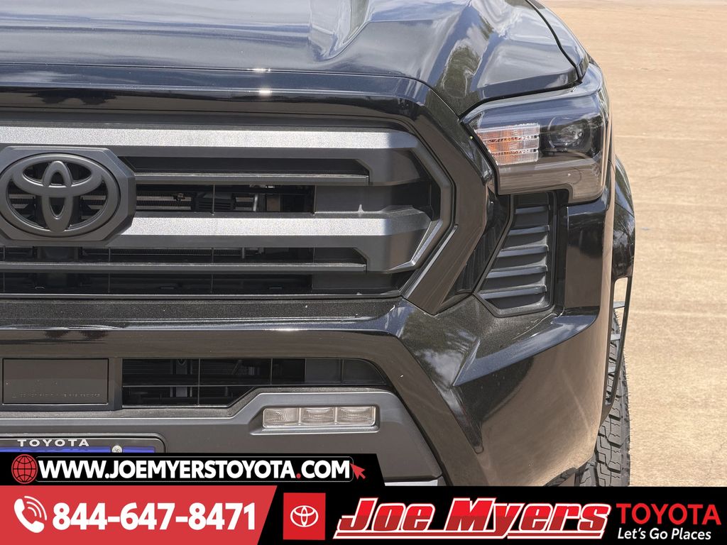 New 2026 Black Toyota SR5 image 4