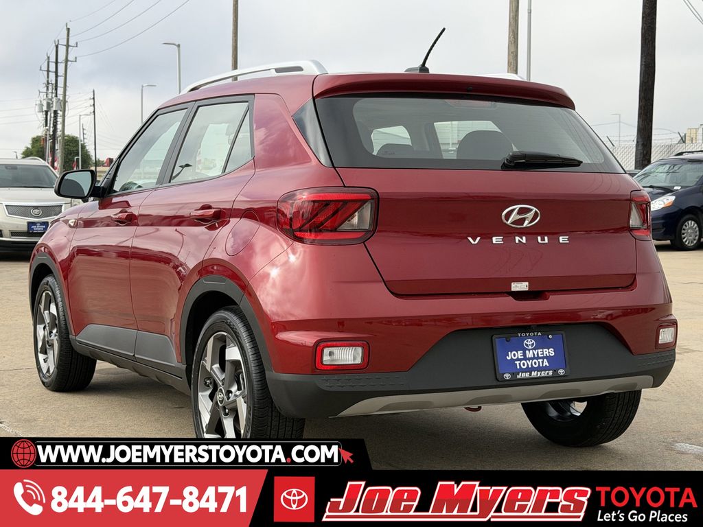 Used 2025 Ultimate Red Hyundai SEL image 7
