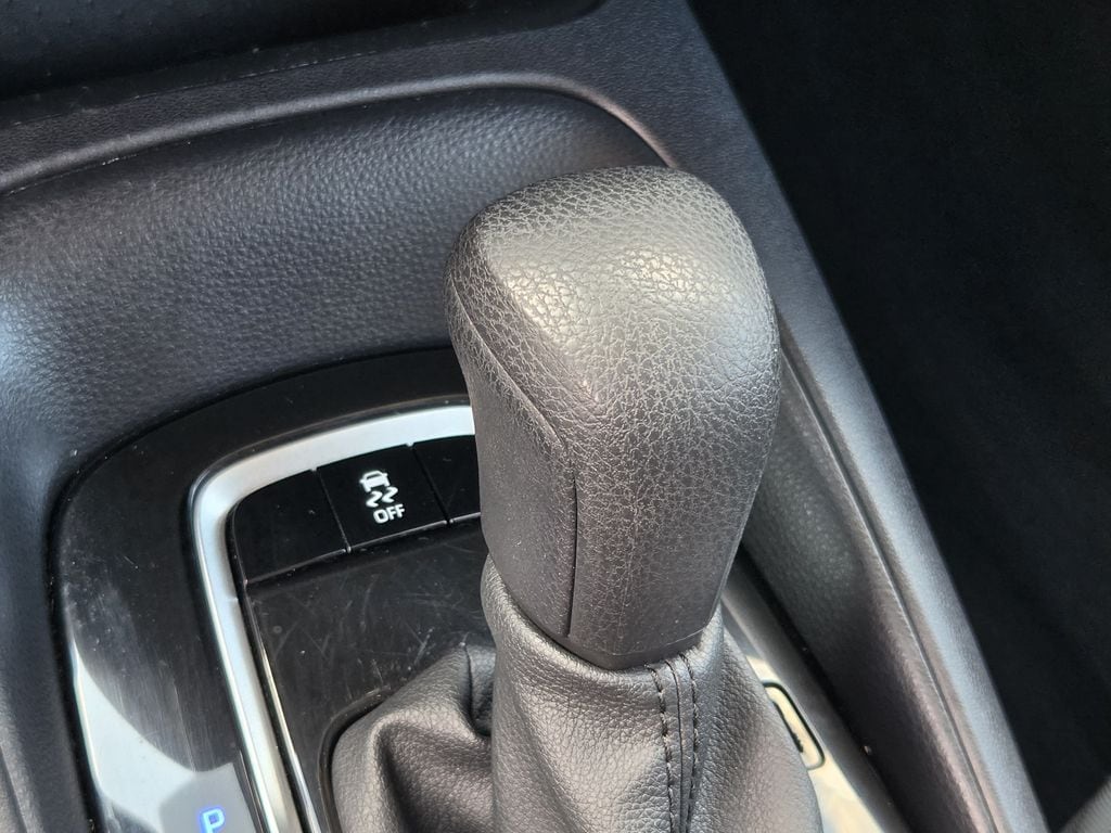 Used 2025 Underground Toyota LE image 21