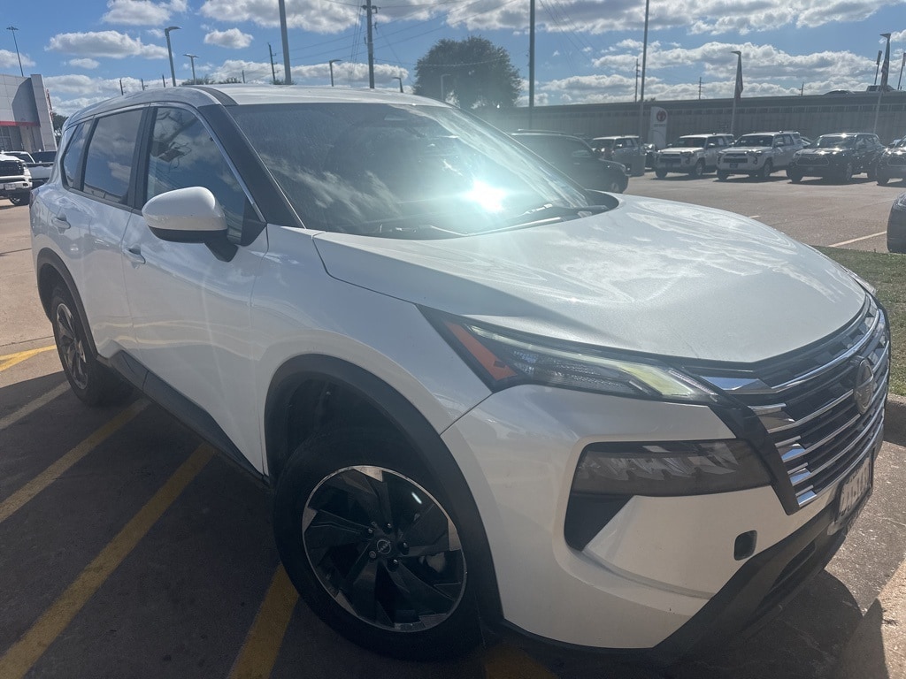 Used 2024 Nissan Rogue SV SUV