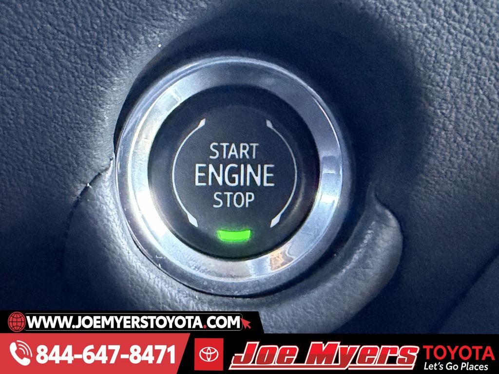 Used 2025 Black Chevrolet LT image 22