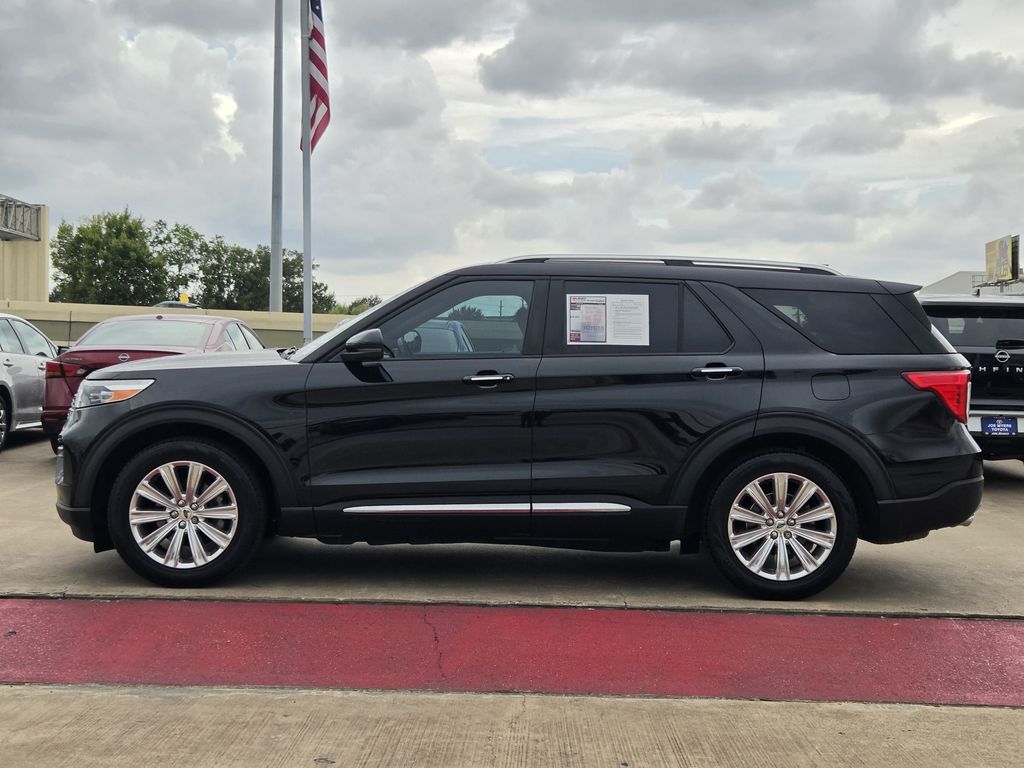 Used 2020 Black Metallic Ford Limited image 6