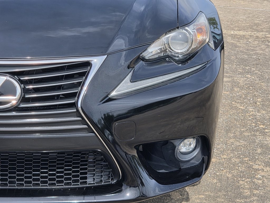 Used 2016 Obsidian Lexus 200t image 4