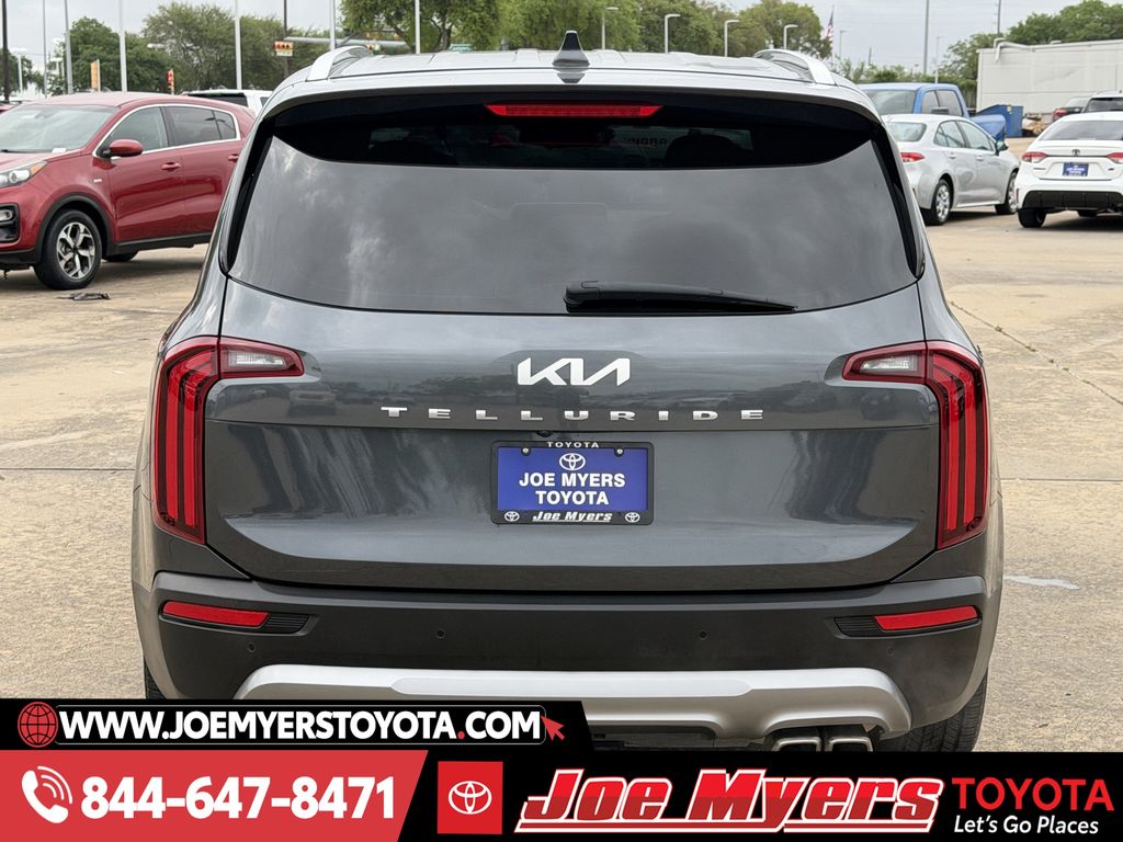 Used 2022 Gravity Gray Kia EX image 8