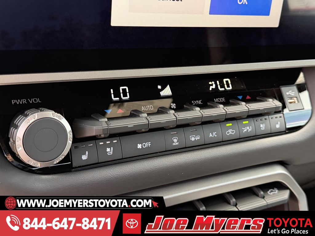 New 2026 Wind Chill Pearl Toyota Platinum image 18