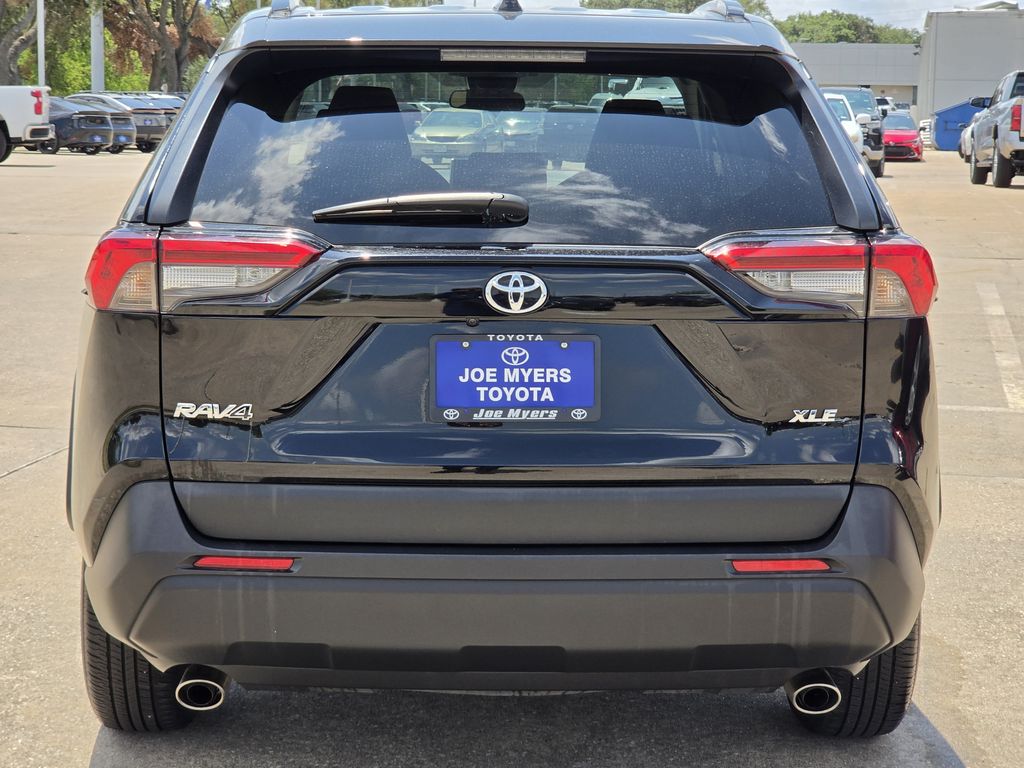 Used 2025 Midnight Black Metallic Toyota XLE image 8