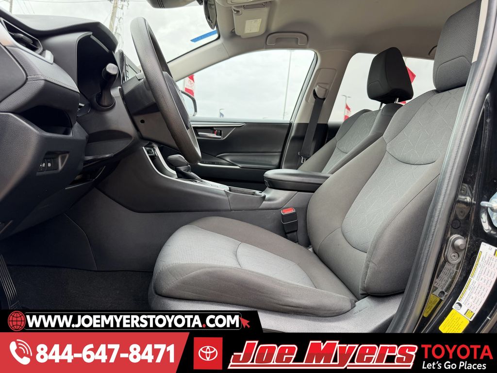 Used 2022 Midnight Black Metallic Toyota XLE image 27