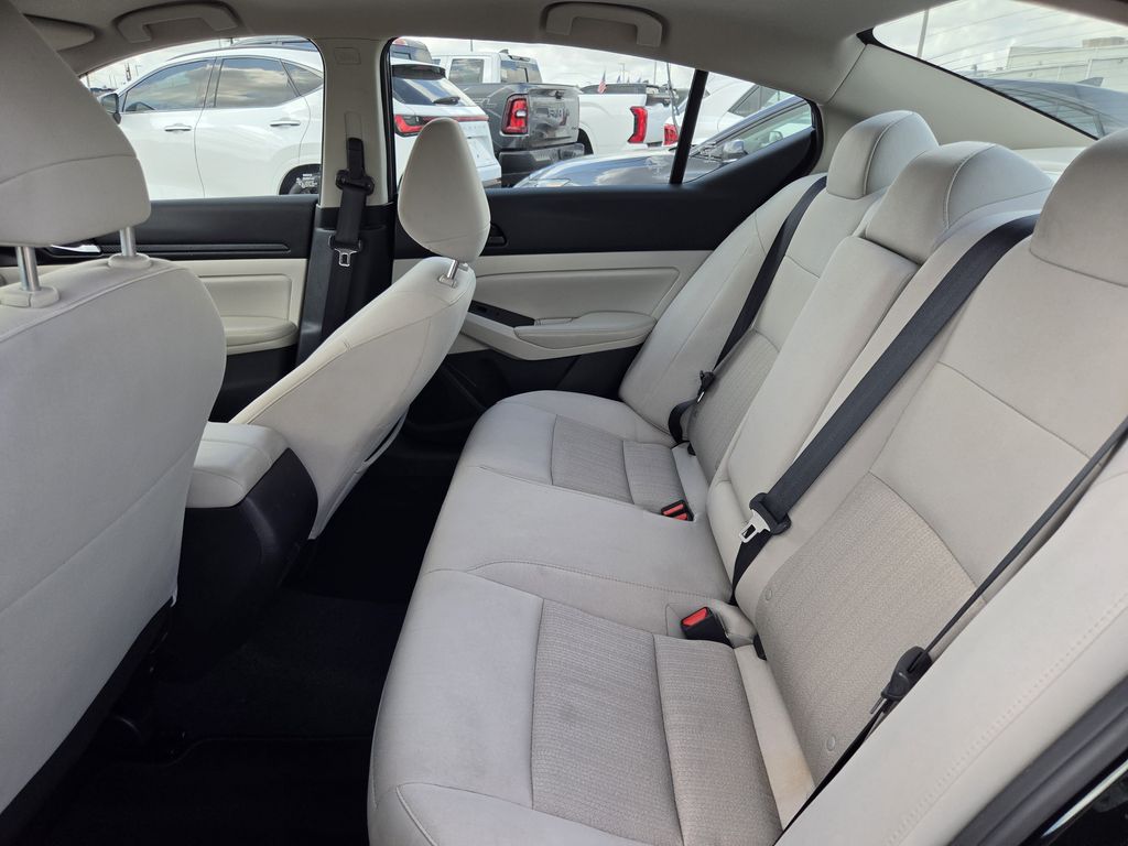 Used 2025 Super Black Clearcoat Nissan 2.5 SV image 28