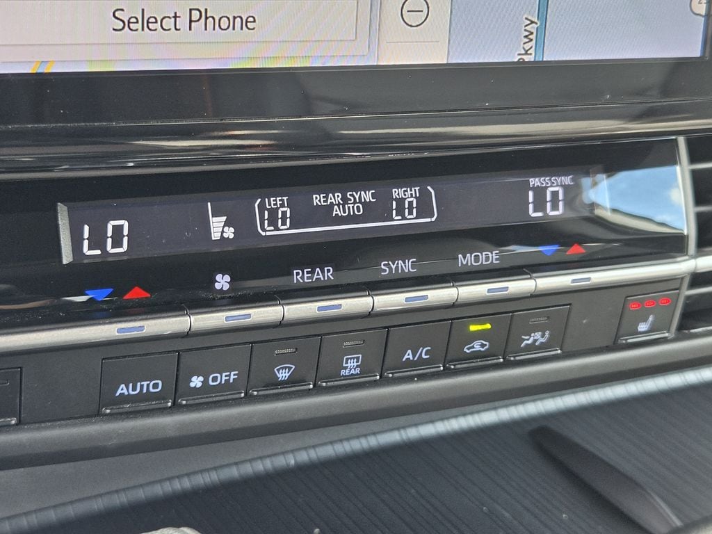 Used 2023 Ice Toyota XSE image 20