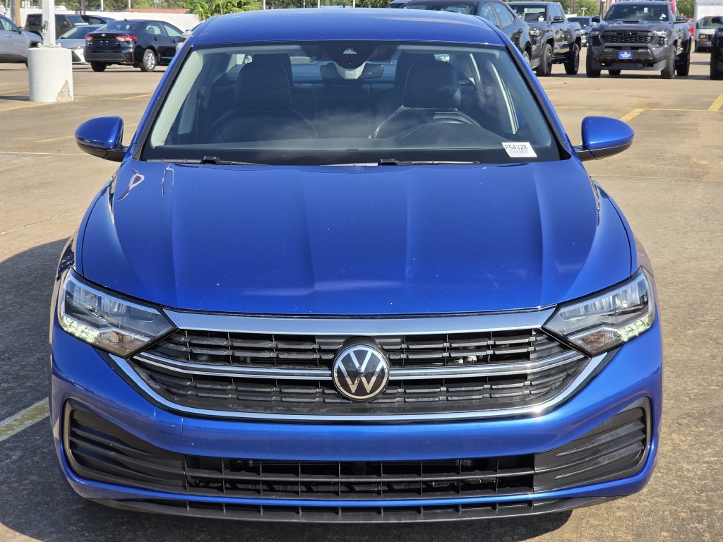 Used 2024 Blue Volkswagen 1.5T SE image 3