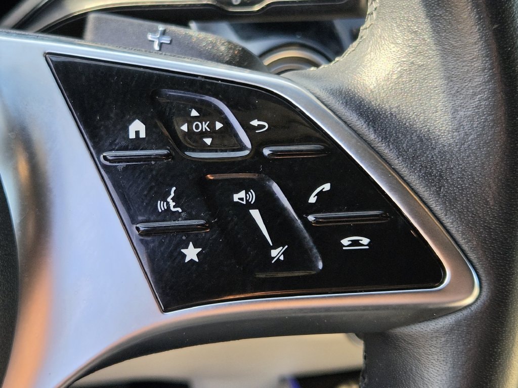 Used 2025 White Mercedes-Benz GLA 250 image 22