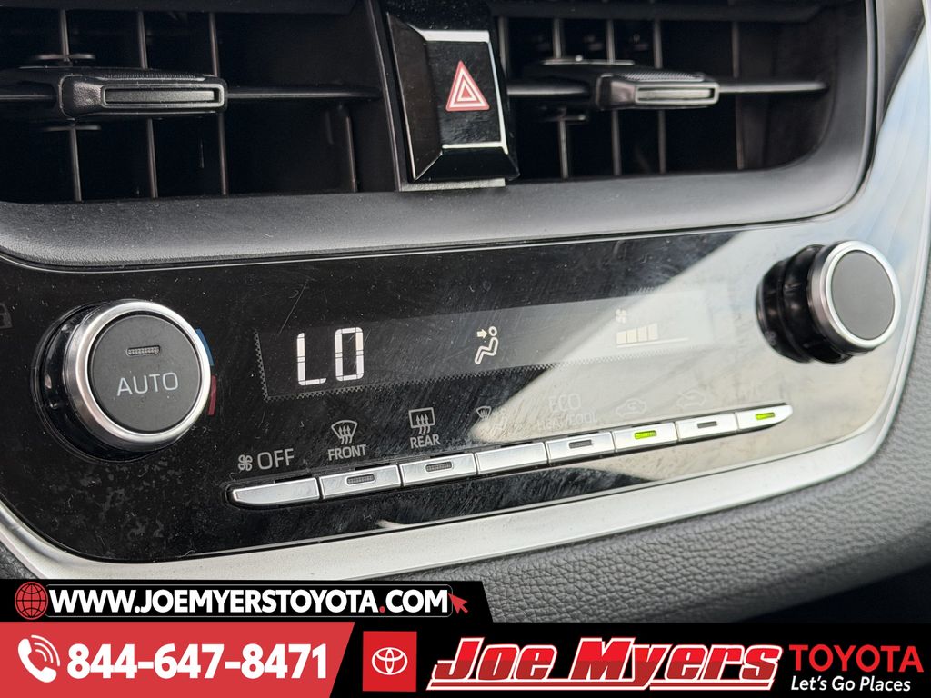 Used 2025 Ice Cap Toyota LE image 23