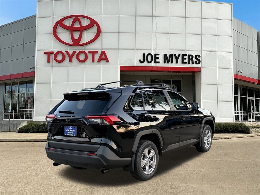 New 2025 Toyota RAV4 XLE SUV