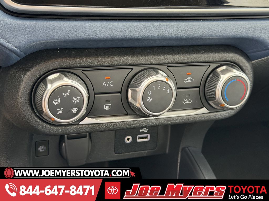 Used 2025 Gray Sky Pearl Nissan 1.6 SV image 19