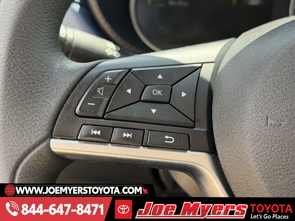 Used 2025 Brilliant Silver Metallic Nissan 1.6 SV image 23