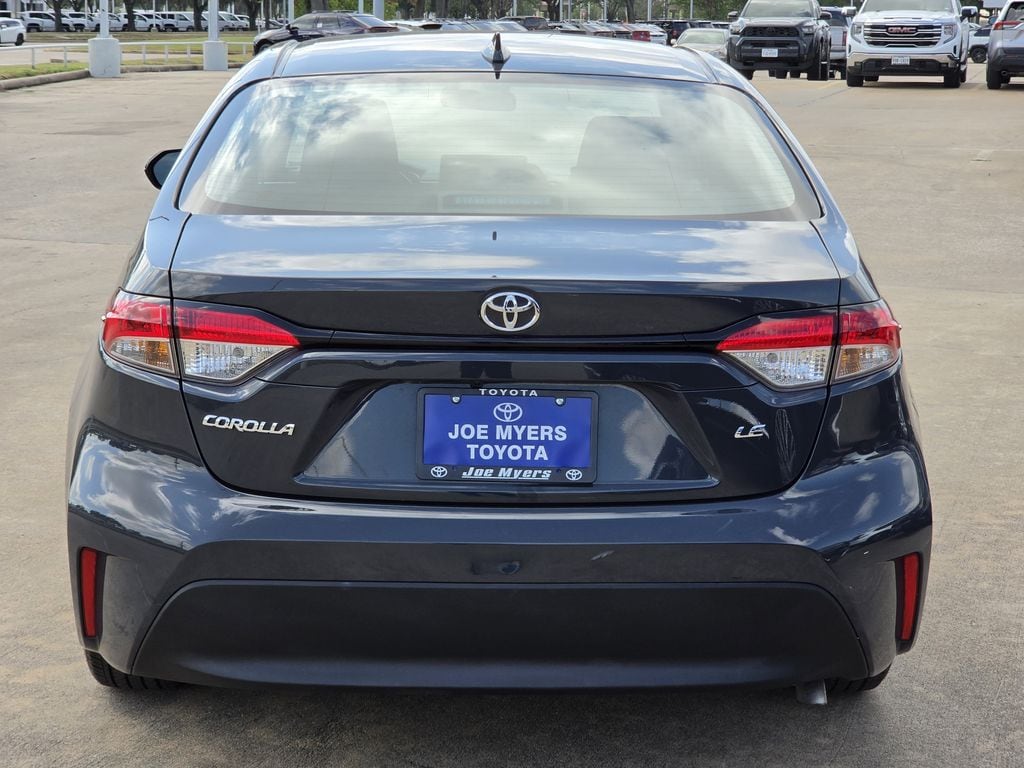 Used 2025 Underground Toyota LE image 8