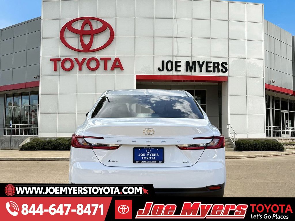 New 2026 Ice Cap Toyota LE image 5