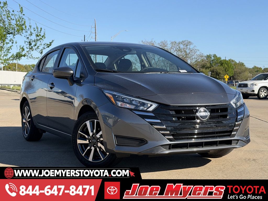 Used 2025 Gun Metallic Nissan 1.6 SV image 2