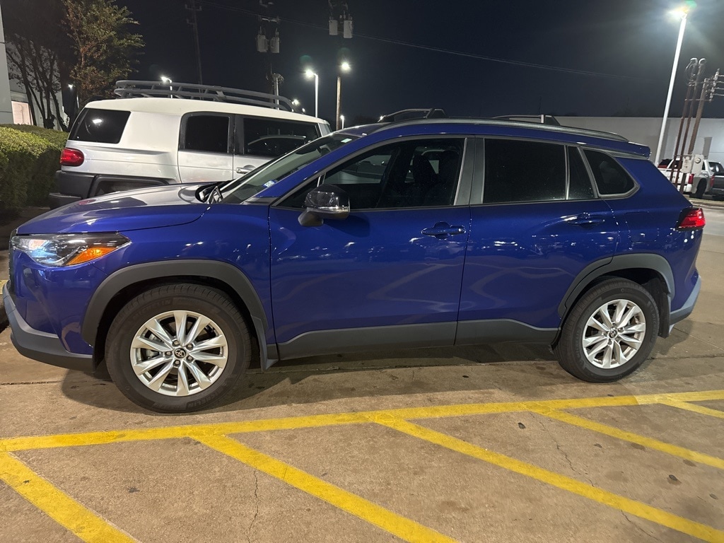 Used 2025 Toyota Corolla Cross LE SUV