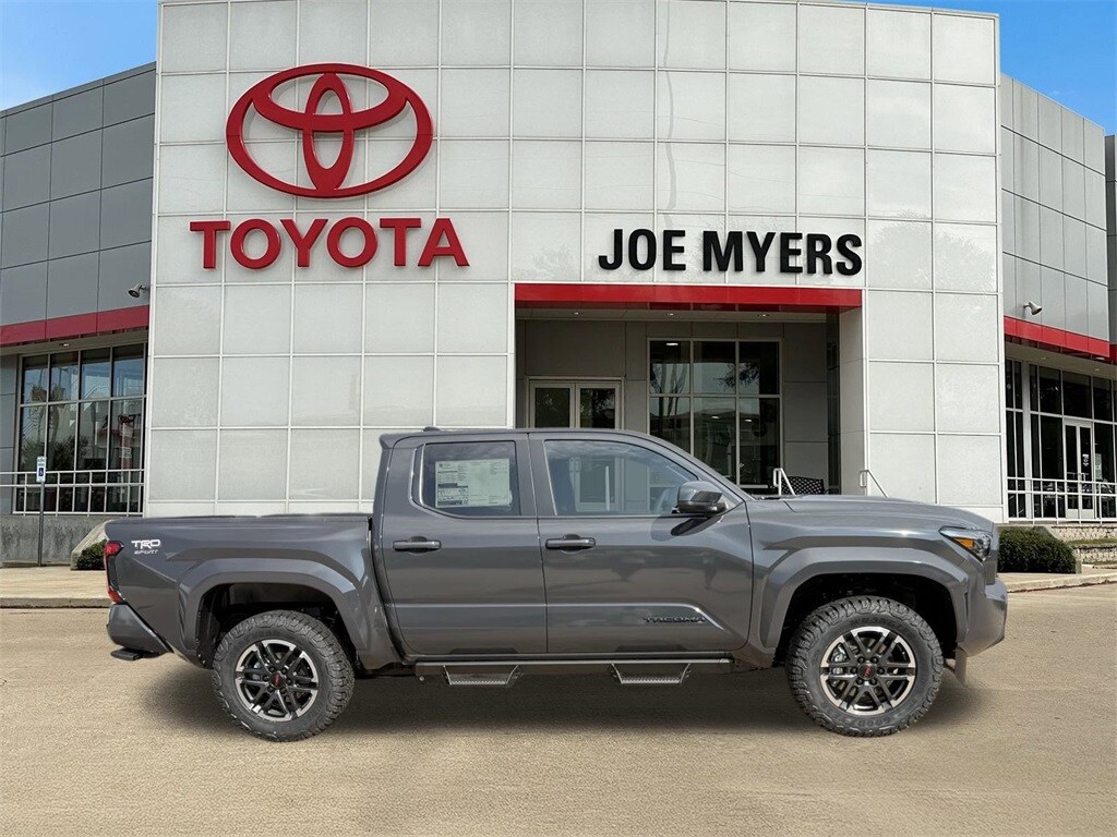 2025 Toyota Tacoma TRD Sport Double Cab photo 2