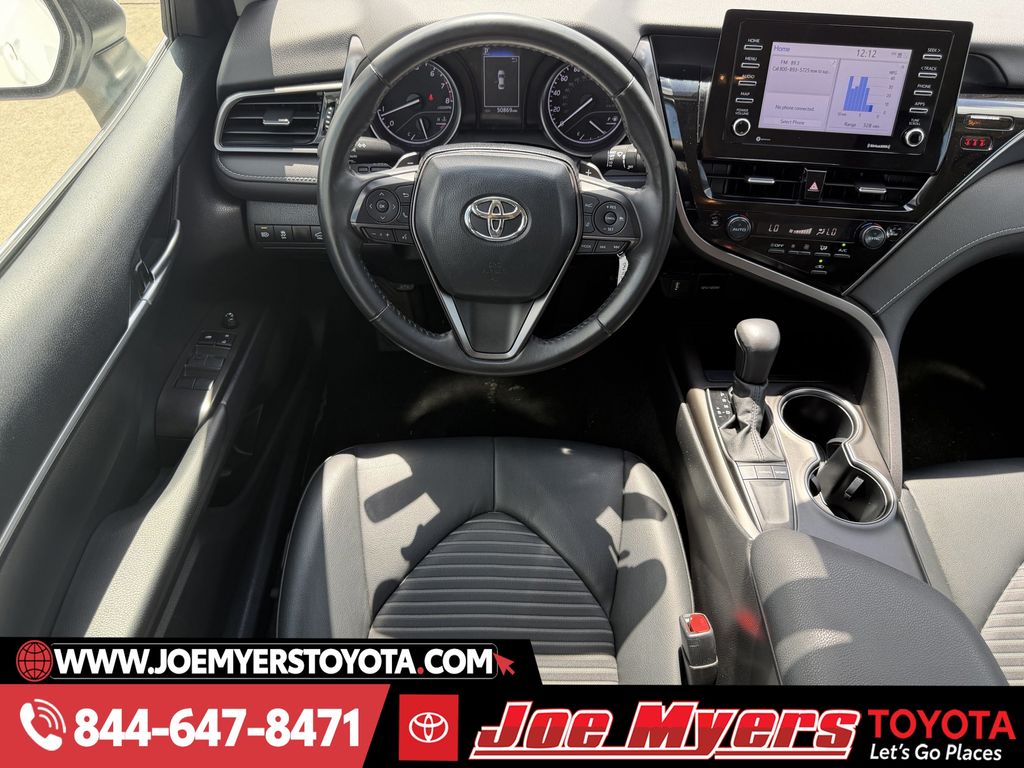 Used 2023 Ice Cap Toyota SE image 14