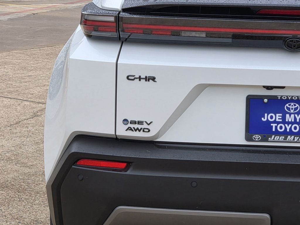 New 2026 Wind Chill Pearl Toyota SE image 10
