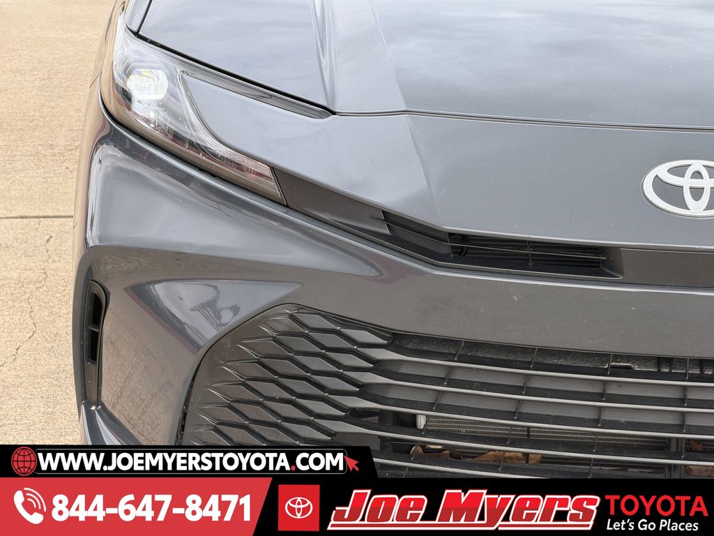 Used 2025 Underground Toyota LE image 5