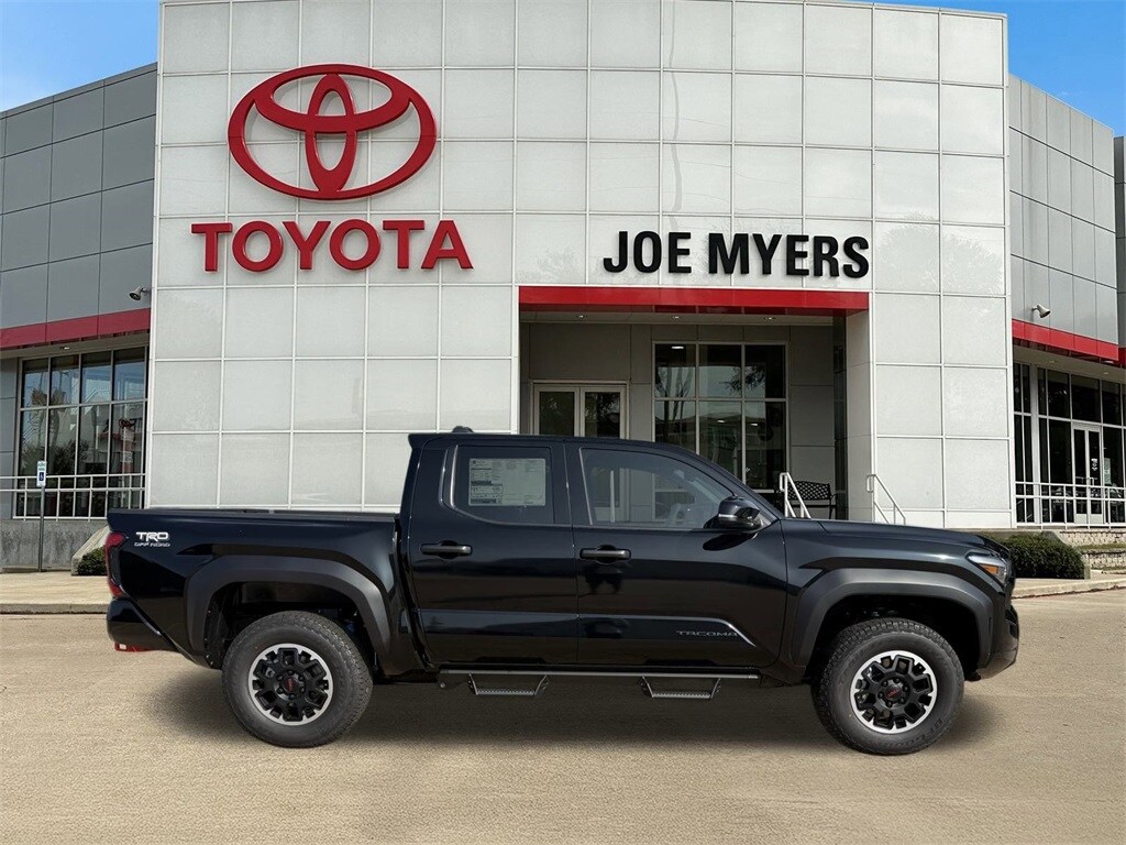 2025 Toyota Tacoma TRD Double Cab photo 3