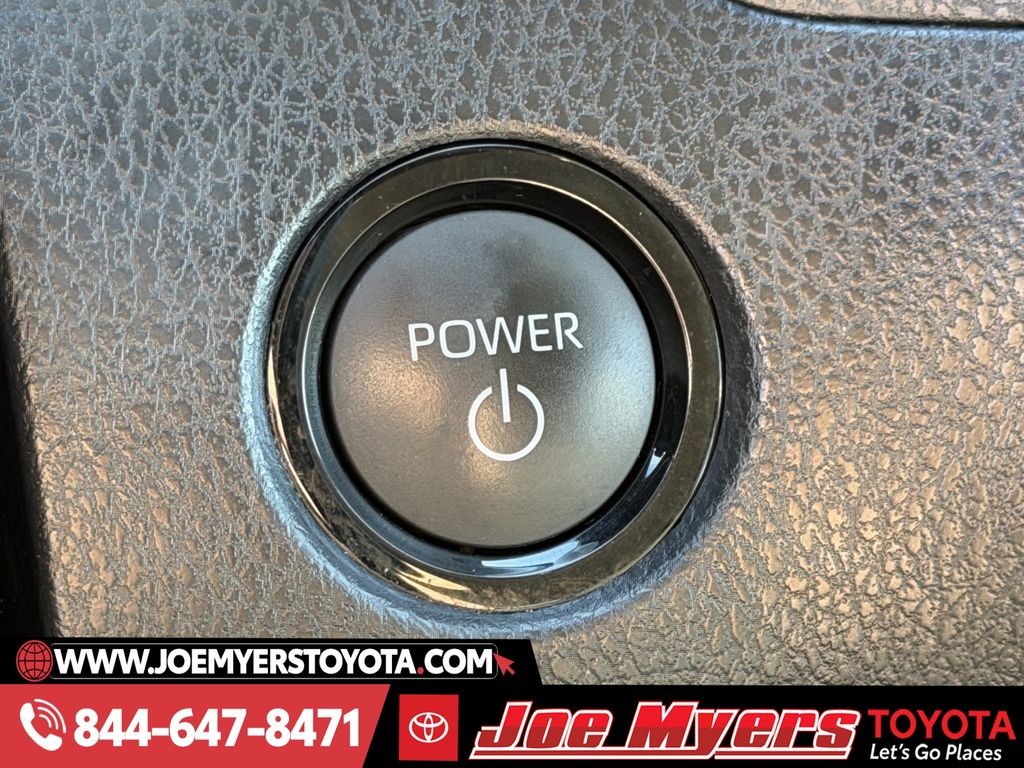 Used 2025 Ice Cap Toyota LE image 22