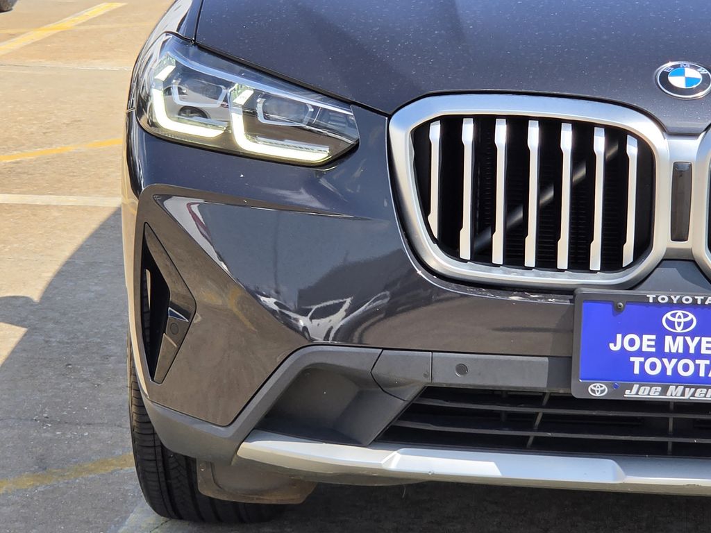 Used 2024 Dark Graphite Metallic BMW xDrive30i image 5