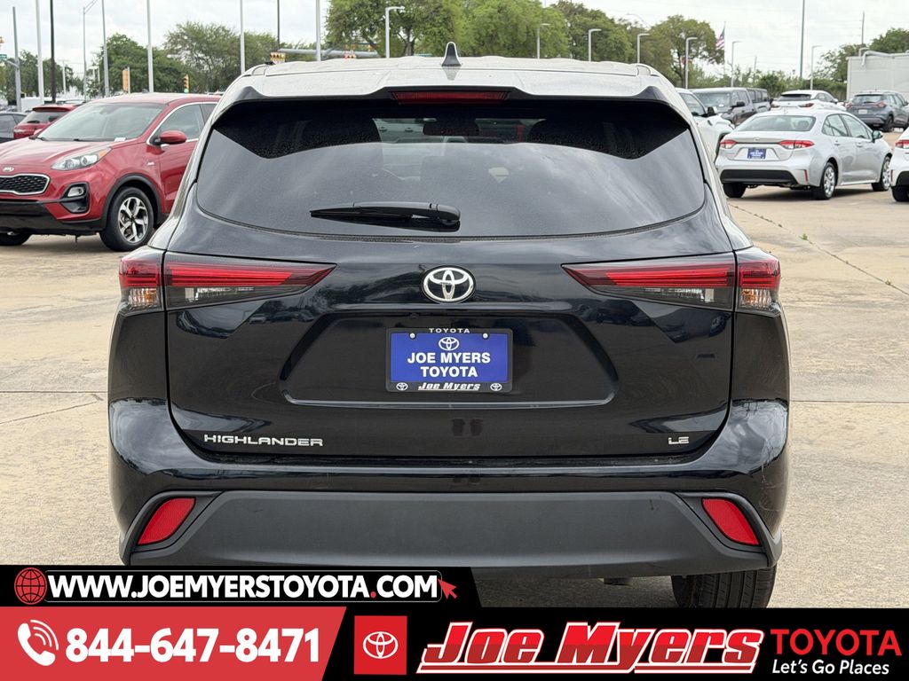 Used 2025 Midnight Black Metallic Toyota LE image 4