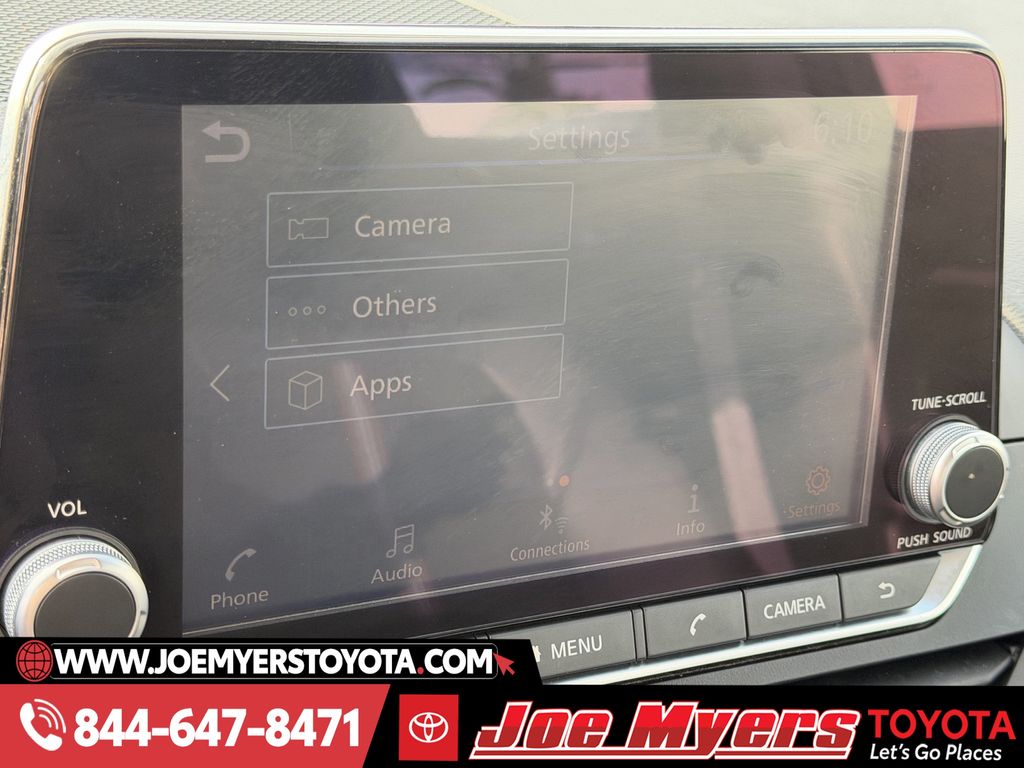 Used 2025 Super Black Clearcoat Nissan 2.5 SR image 18