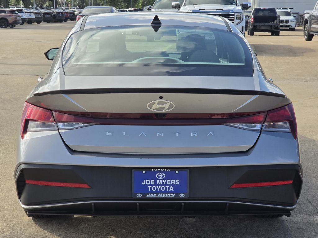 Used 2026 Fluid Metal Hyundai SEL Sport image 8