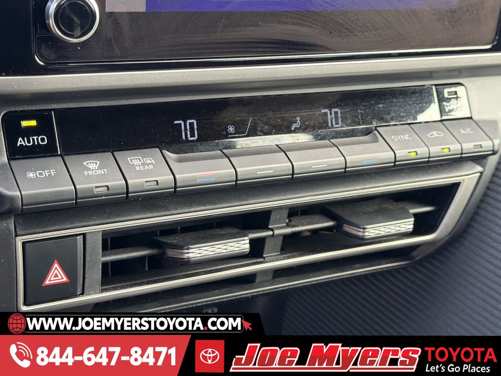 Used 2025 Ice Toyota SE image 20