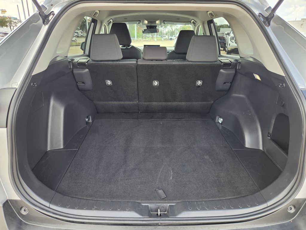 Used 2025 Silver Sky Metallic Toyota XLE image 30