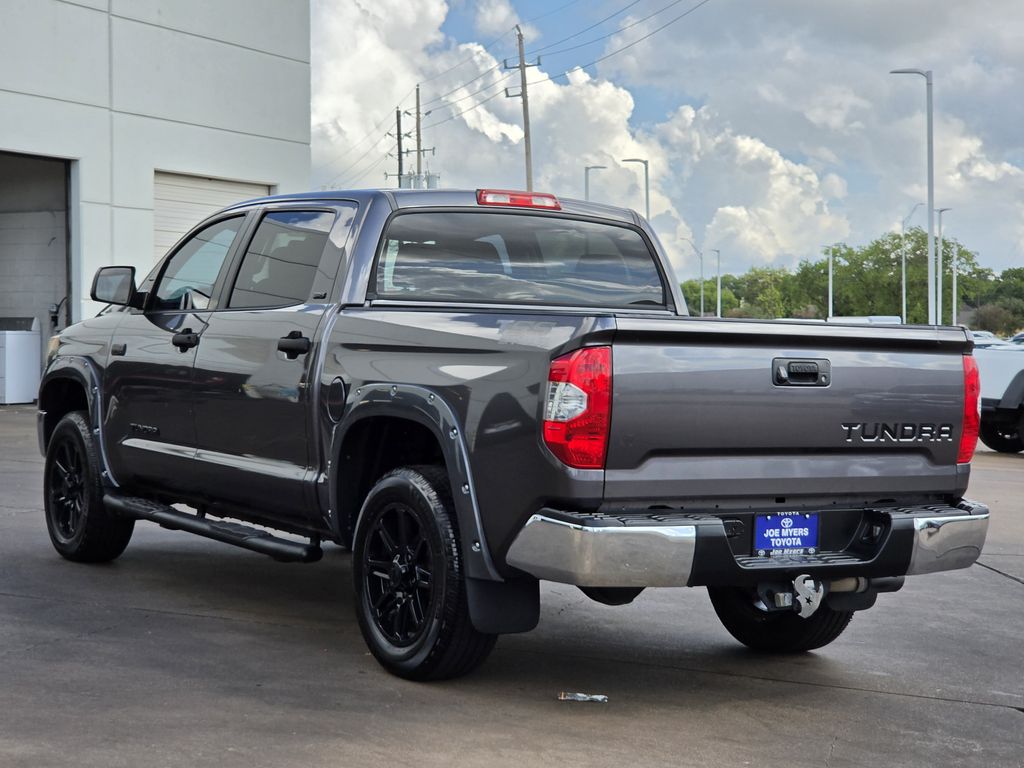 Used 2018 Magnetic Gray Metallic Toyota SR5 image 7