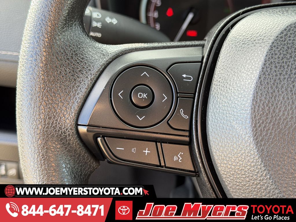 Used 2025 Silver Sky Metallic Toyota XLE image 24