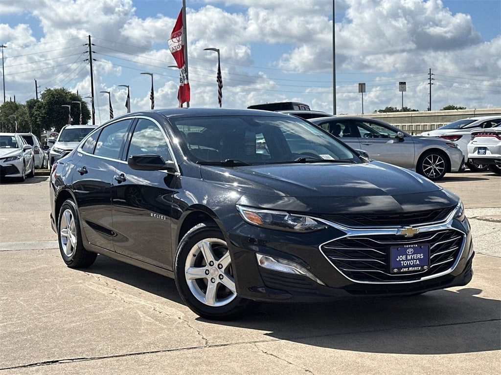 Used 2022 Chevrolet Malibu 1LT with VIN 1G1ZD5ST7NF194264 for sale in Houston, TX