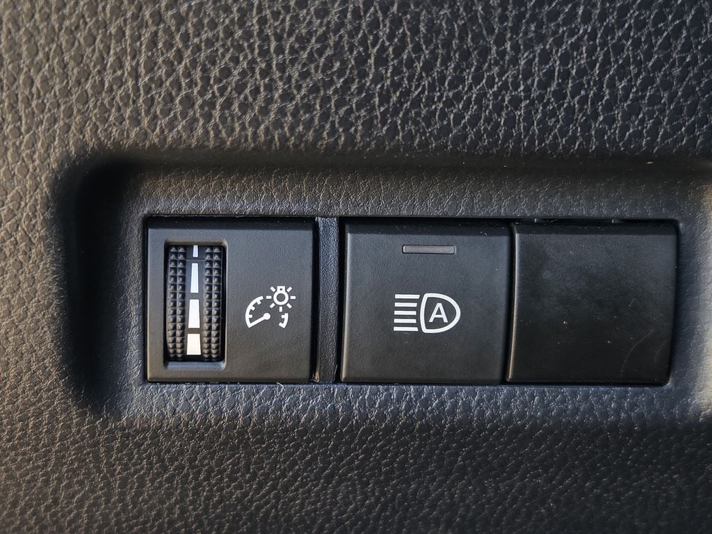 Used 2023 Pearl Toyota XLE image 25