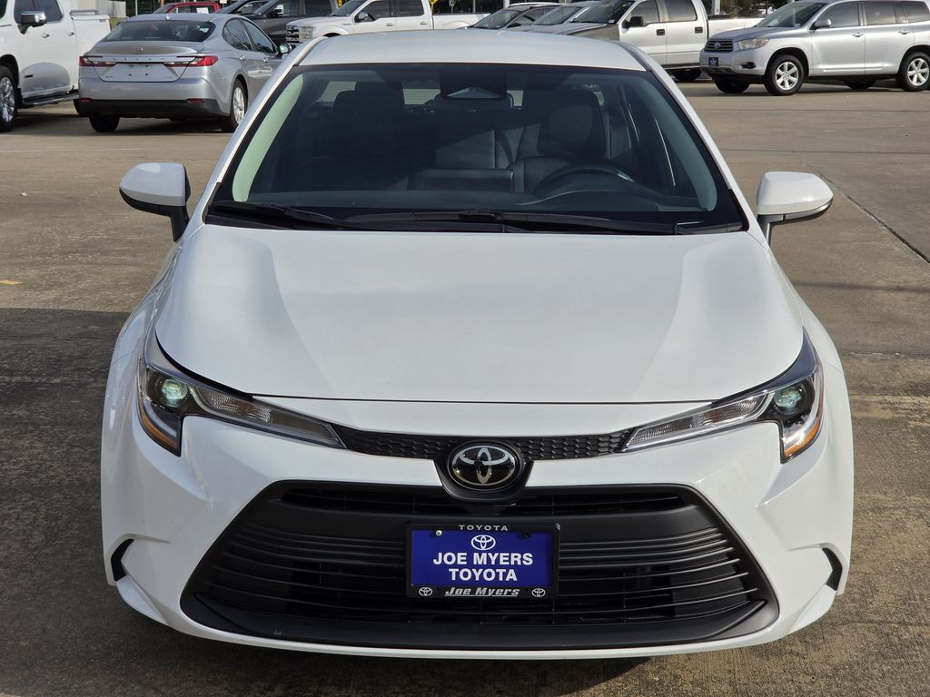 Used 2026 Ice Toyota LE image 3