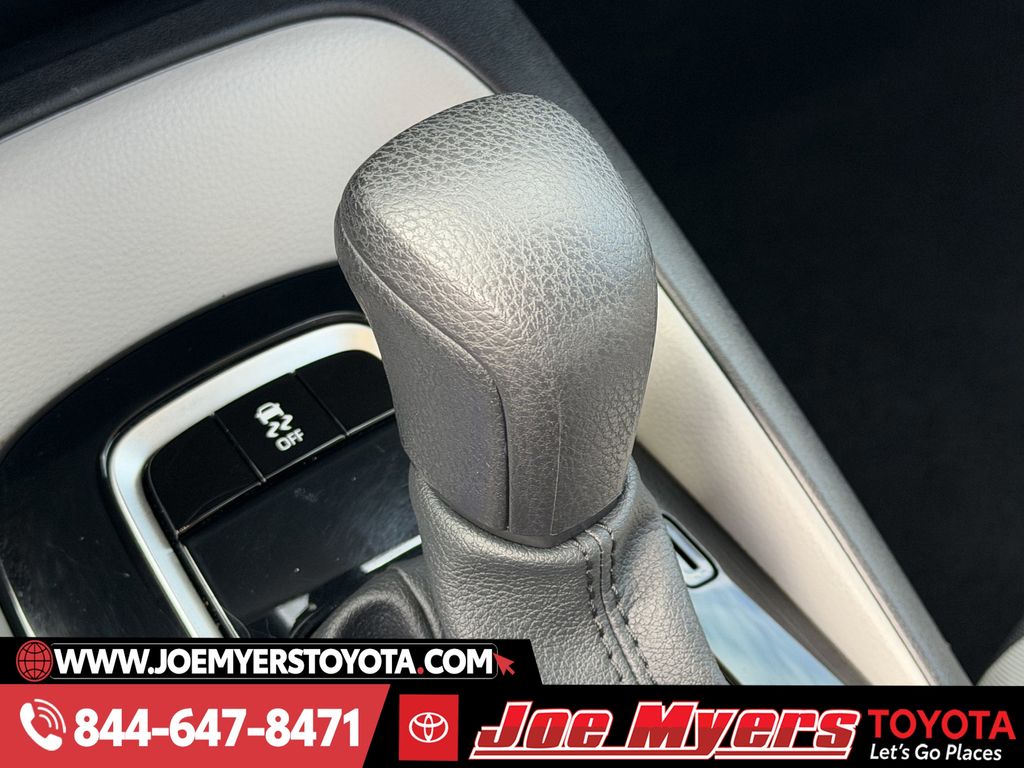 Used 2024 Ice Toyota LE image 21