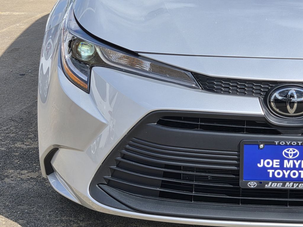 Used 2026 Classic Silver Metallic Toyota LE image 5