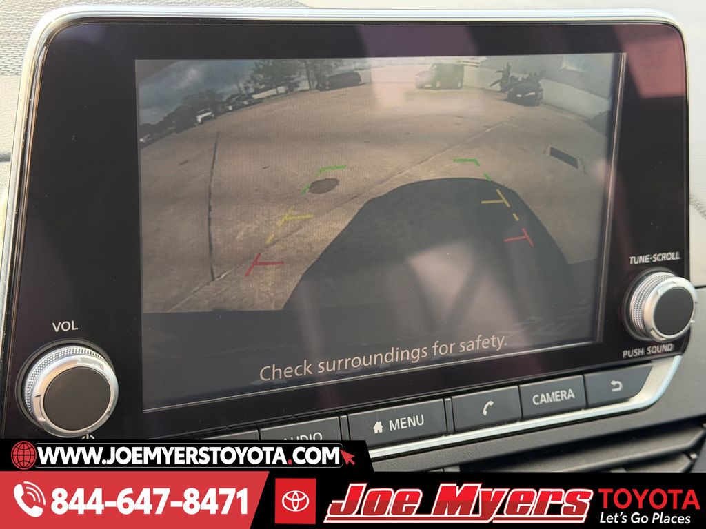 Used 2025 Super Black Clearcoat Nissan 2.5 SR image 19