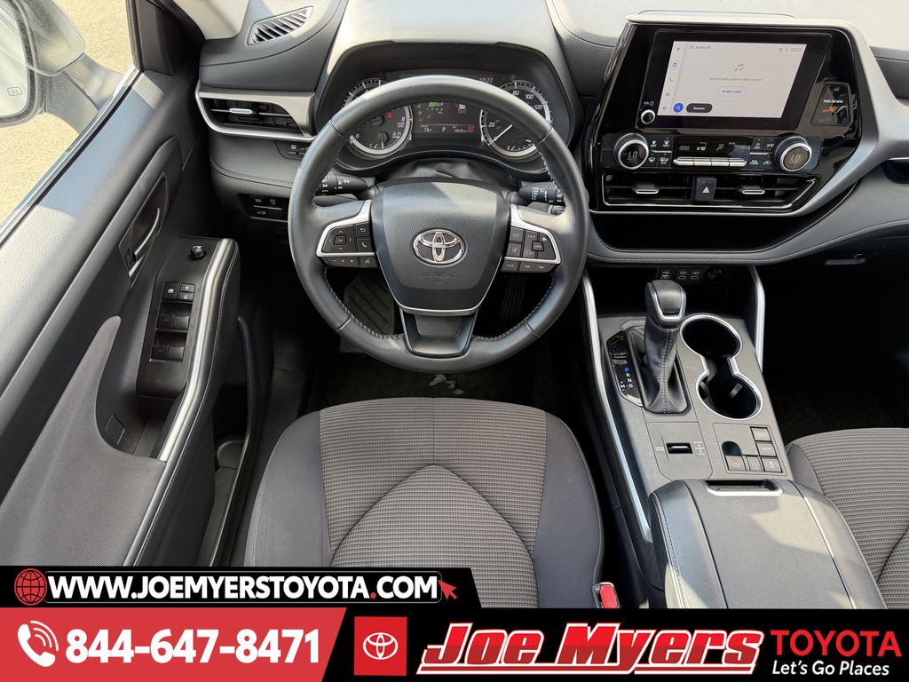 Used 2025 Celestial Silver Metallic Toyota LE image 14
