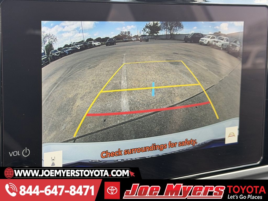 Used 2025 Ice Cap Toyota SE image 19