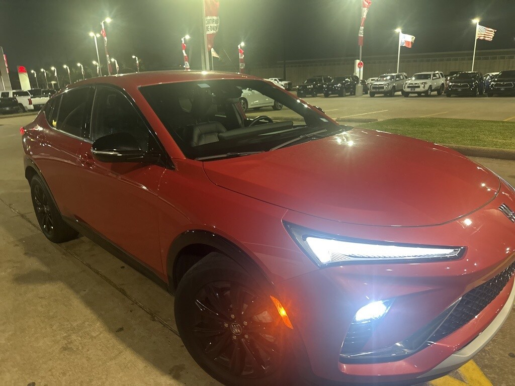 2024 Buick Envista ST photo 2