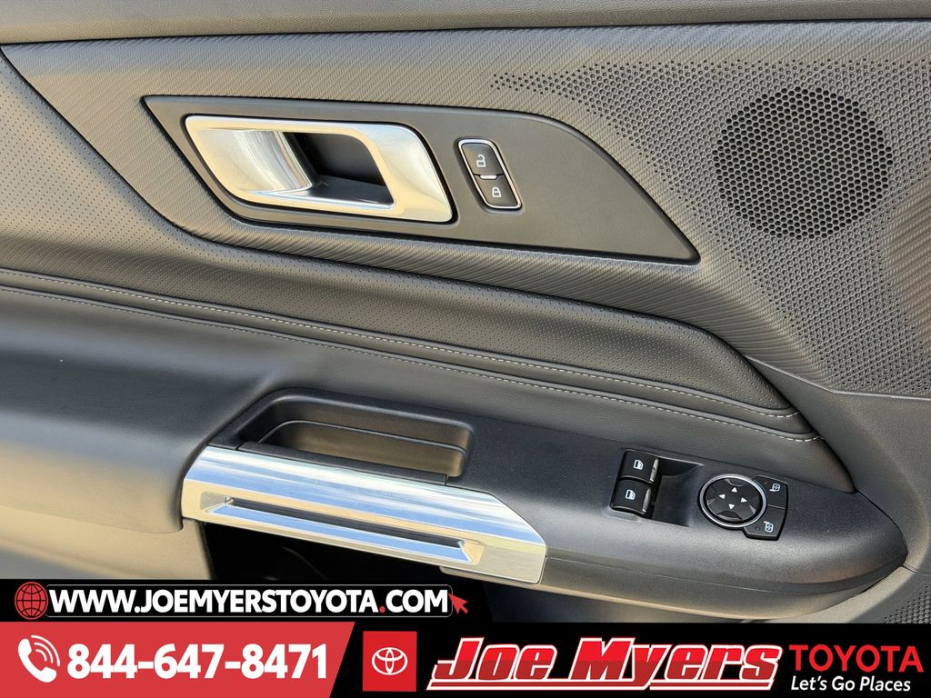 Used 2025 Silver Metallic Ford Ecoboost Premium image 25